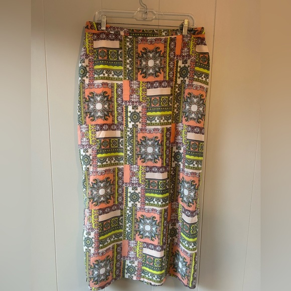 Cato Top and Skirt - Picture 8 of 12